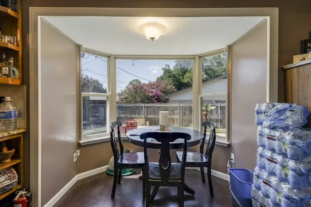 802 Crest Oak Court Arlington, TX 76012