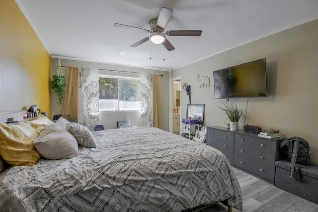 802 Crest Oak Court Arlington, TX 76012