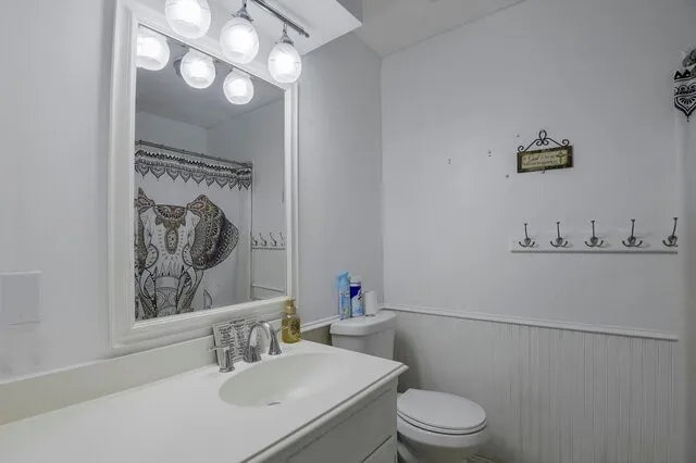 802 Crest Oak Court Arlington, TX 76012