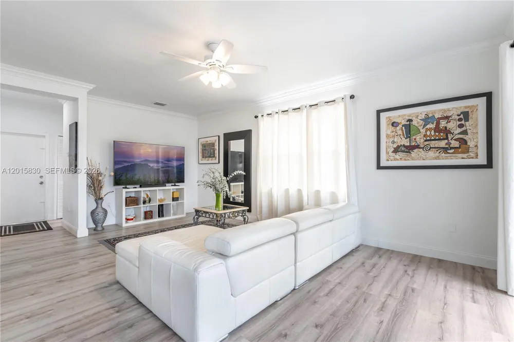 1733 SW 151st Pl Miami, FL 33185