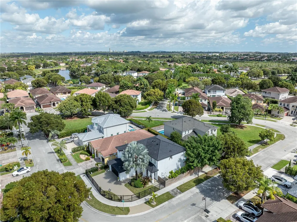 1733 SW 151st Pl Miami, FL 33185