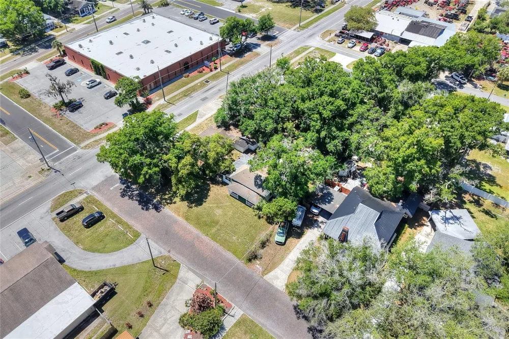 503 MERRIN STREET Plant City, FL 33563