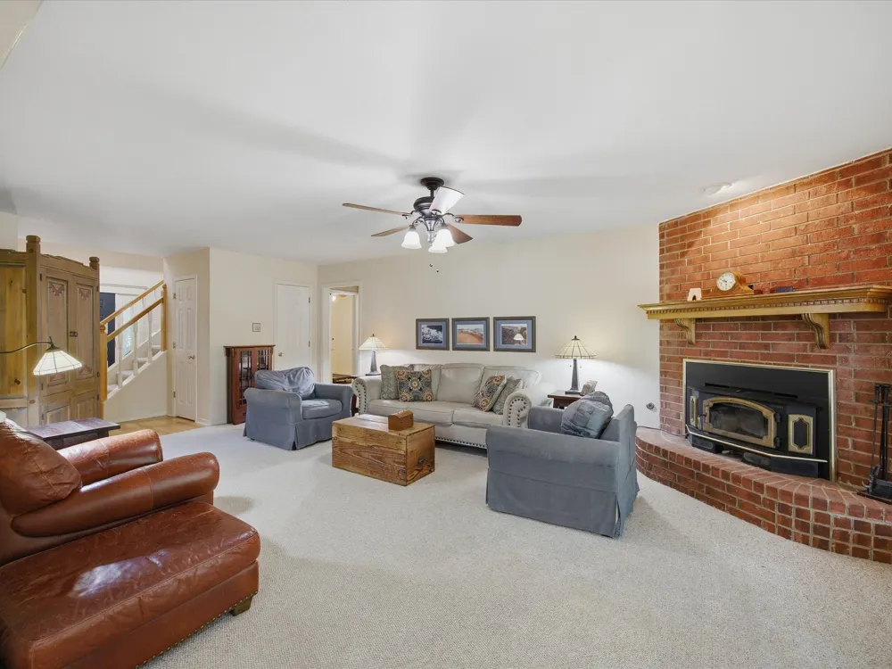 9627 County Road 4028 Kemp, TX 75143