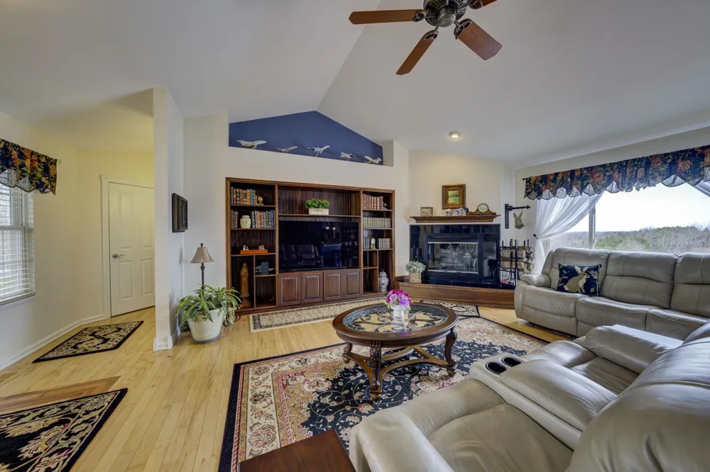 2567 Evergreen Valley Drive Suttons Bay Township, MI 49682