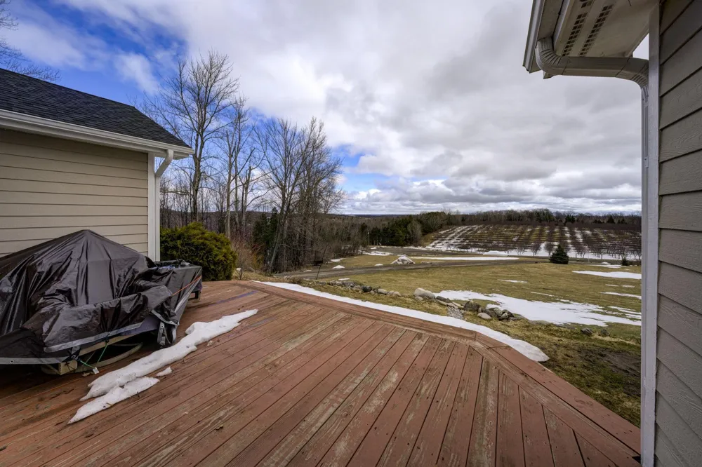 2567 Evergreen Valley Drive Suttons Bay Township, MI 49682
