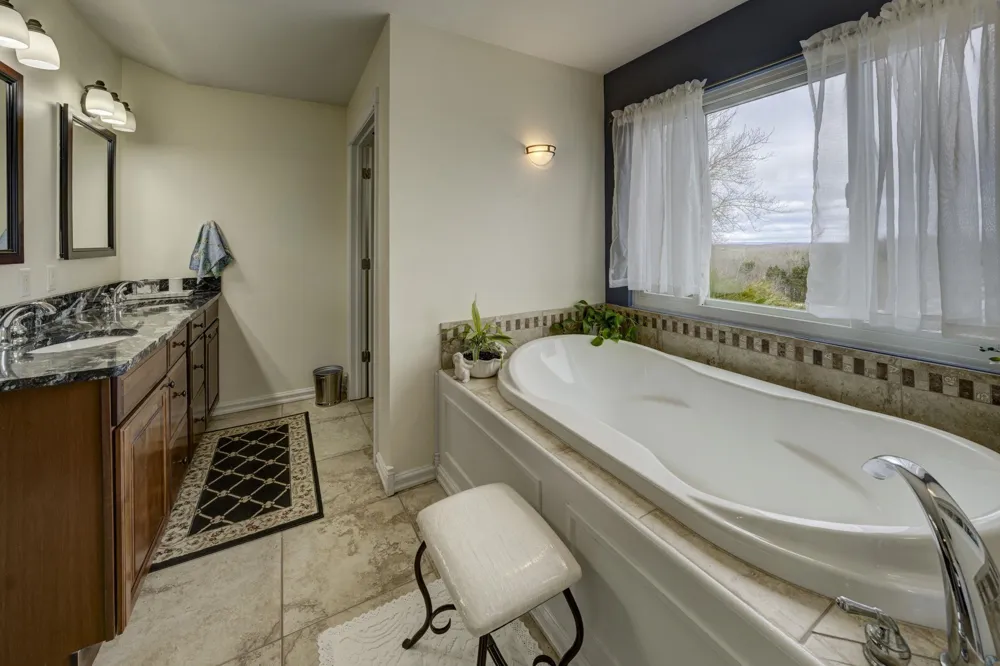2567 Evergreen Valley Drive Suttons Bay Township, MI 49682