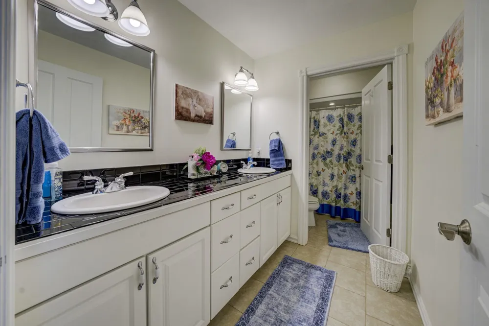 2567 Evergreen Valley Drive Suttons Bay Township, MI 49682