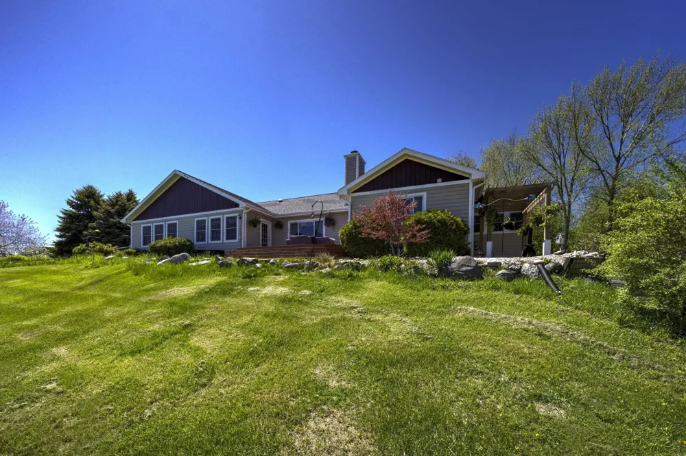 2567 Evergreen Valley Drive Suttons Bay Township, MI 49682