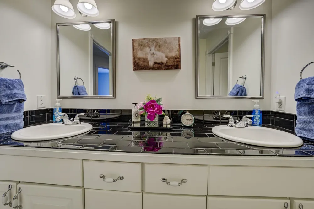 2567 Evergreen Valley Drive Suttons Bay Township, MI 49682