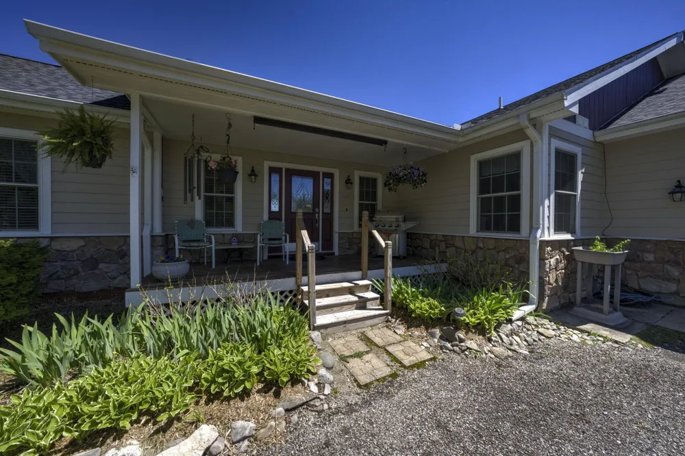 2567 Evergreen Valley Drive Suttons Bay Township, MI 49682