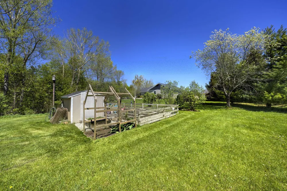 2567 Evergreen Valley Drive Suttons Bay Township, MI 49682