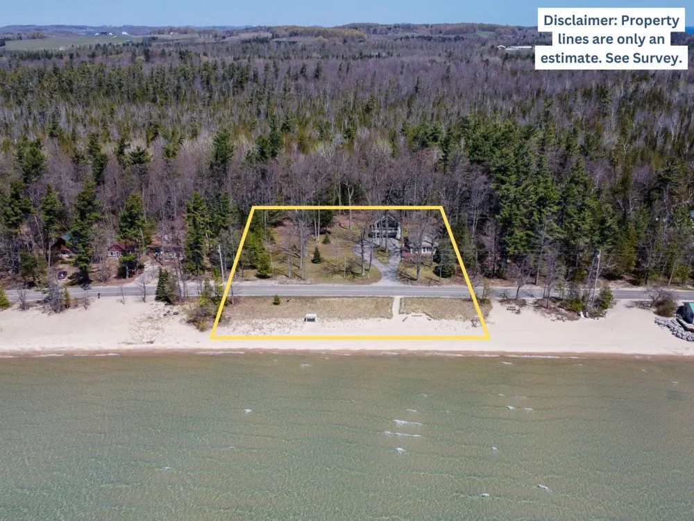 3784 S Lee Point Road Bingham Township, MI 49682