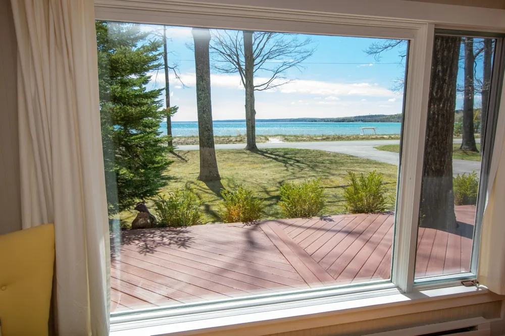 3784 S Lee Point Road Bingham Township, MI 49682