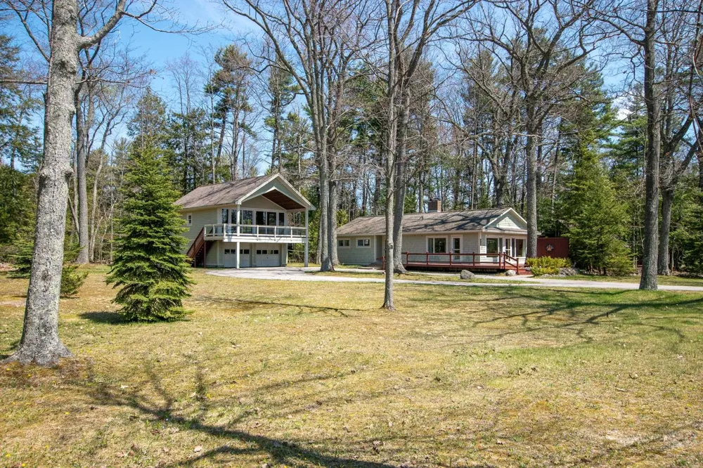 3784 S Lee Point Road Bingham Township, MI 49682