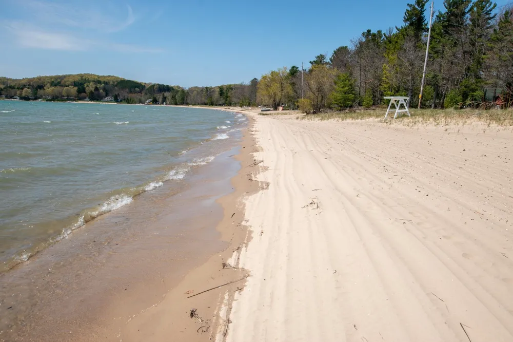 3784 S Lee Point Road Bingham Township, MI 49682