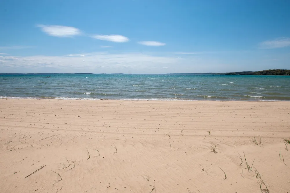 3784 S Lee Point Road Bingham Township, MI 49682