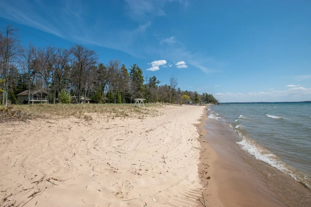 3784 S Lee Point Road Bingham Township, MI 49682