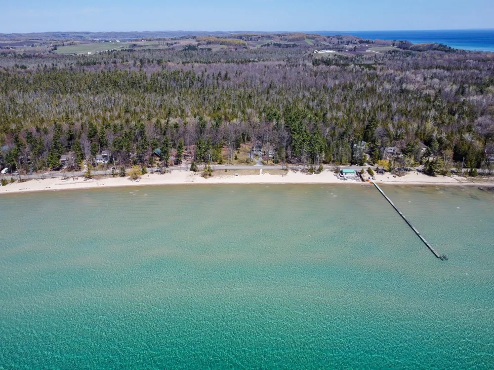 3784 S Lee Point Road Bingham Township, MI 49682