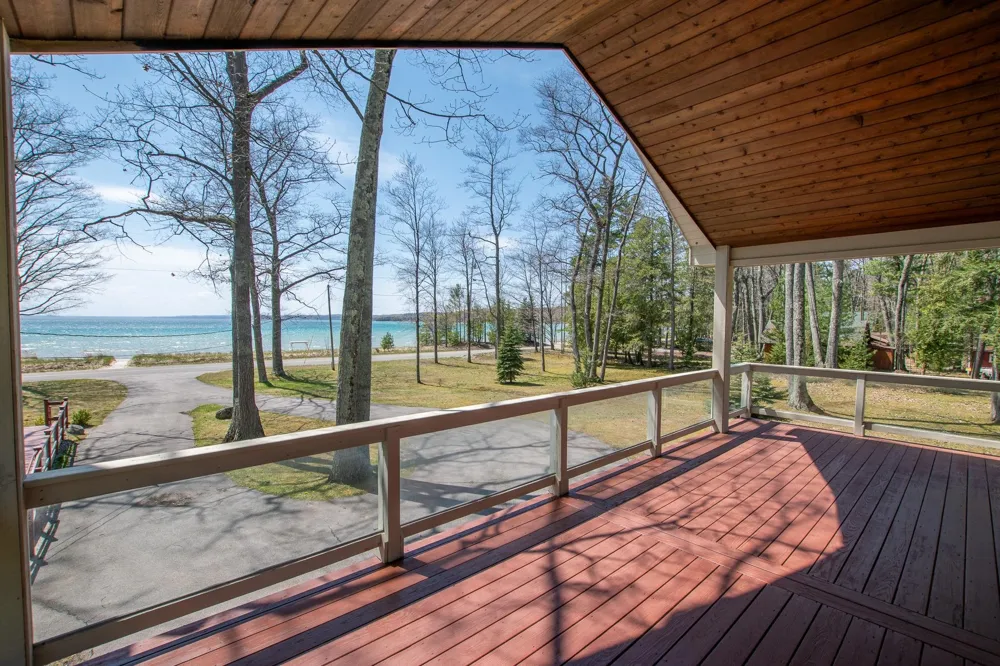 3784 S Lee Point Road Bingham Township, MI 49682