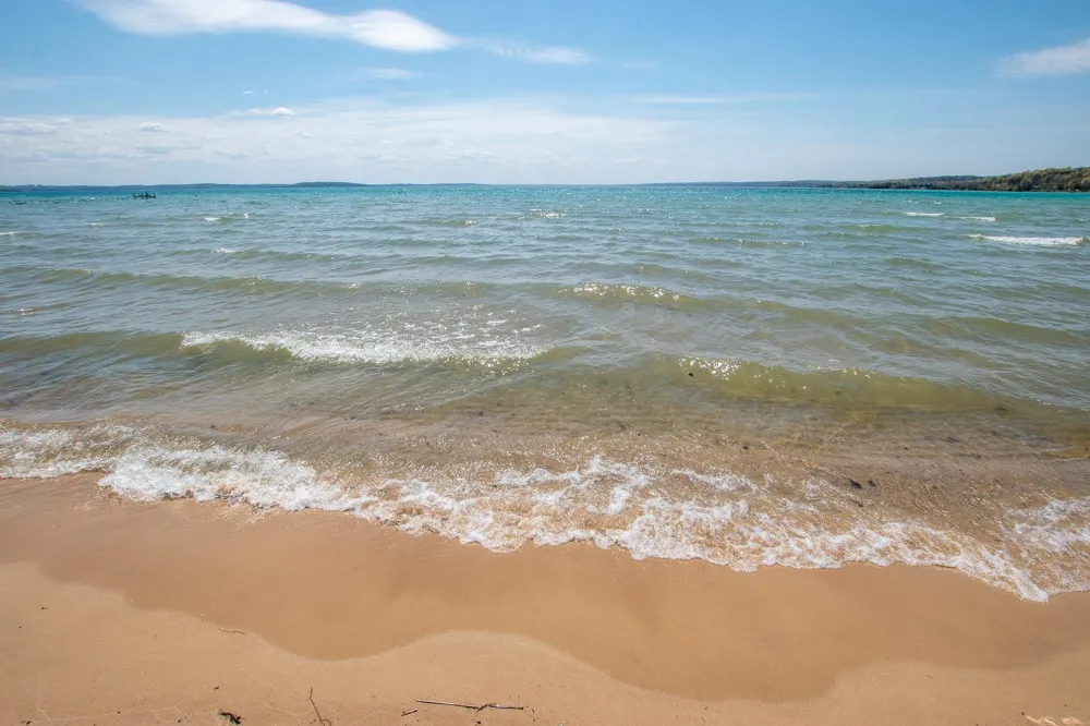 3784 S Lee Point Road Bingham Township, MI 49682