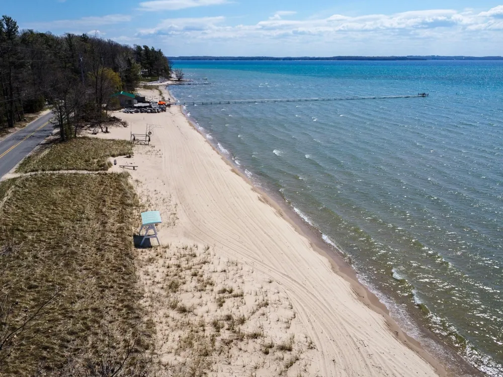 3784 S Lee Point Road Bingham Township, MI 49682