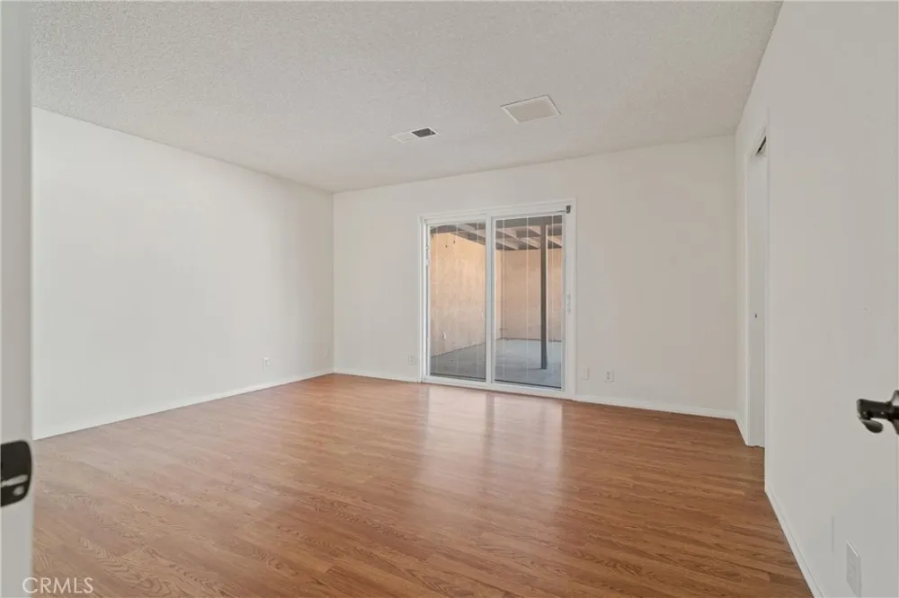 7435 Poppy California City, CA 93505