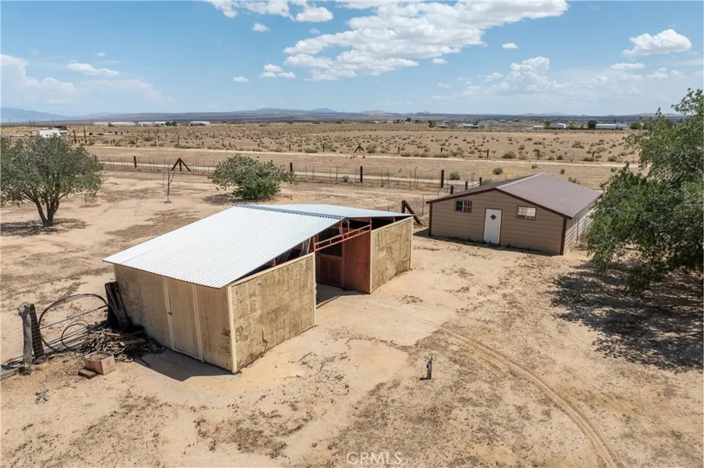 7435 Poppy California City, CA 93505