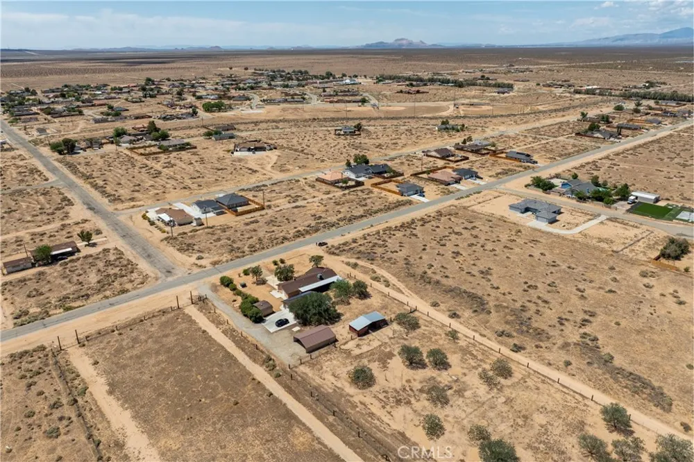7435 Poppy California City, CA 93505
