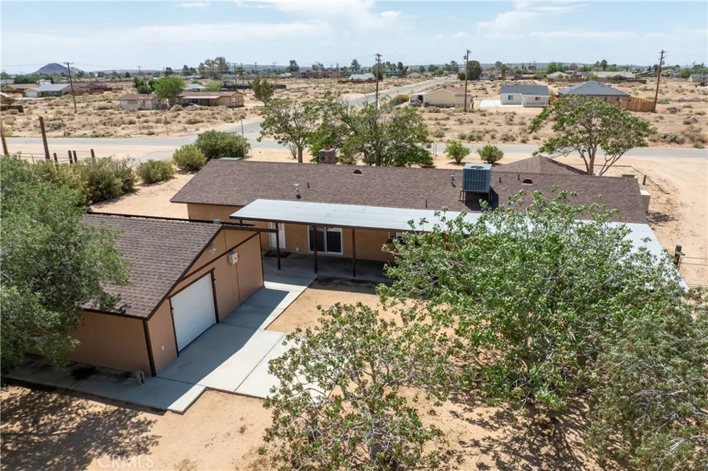 7435 Poppy California City, CA 93505