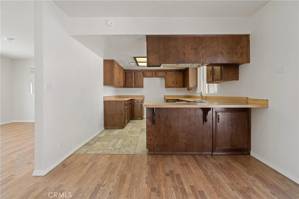7435 Poppy California City, CA 93505