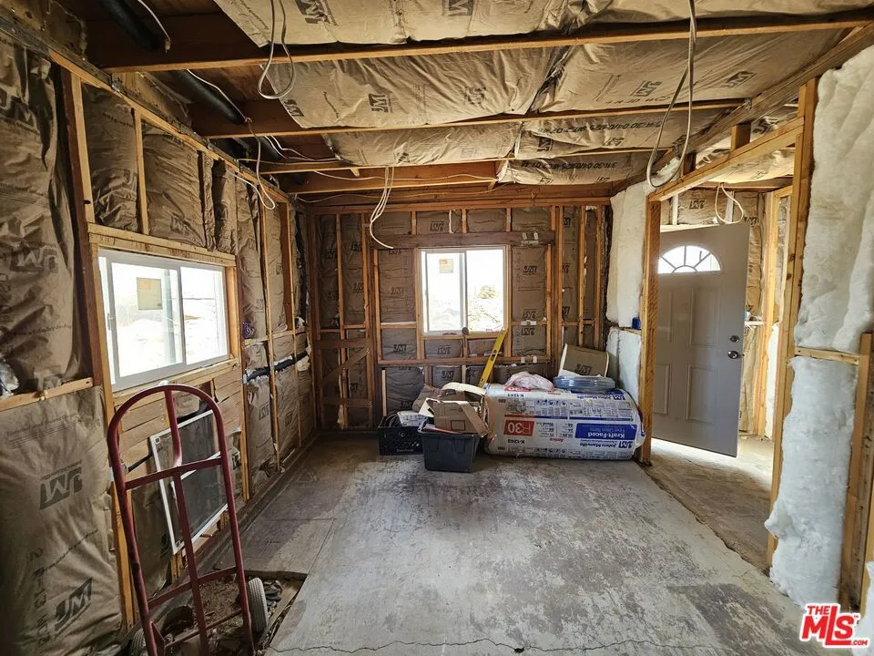 7797 Quartz Road Mojave, CA 93519
