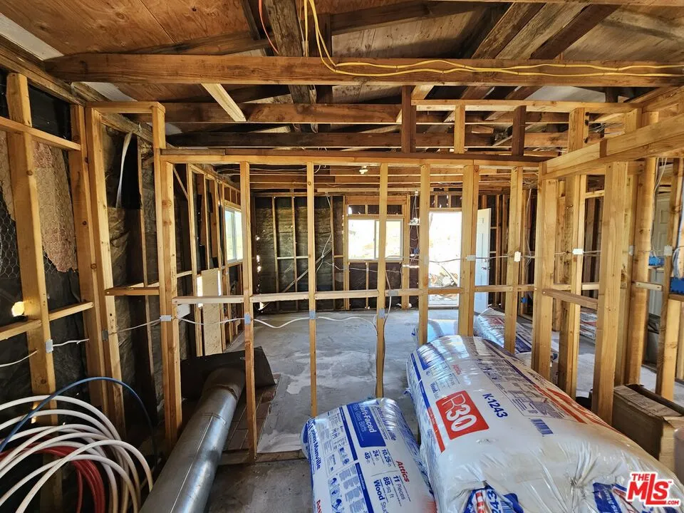 7797 Quartz Road Mojave, CA 93519