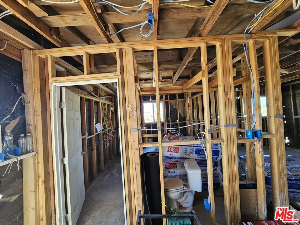 7797 Quartz Road Mojave, CA 93519