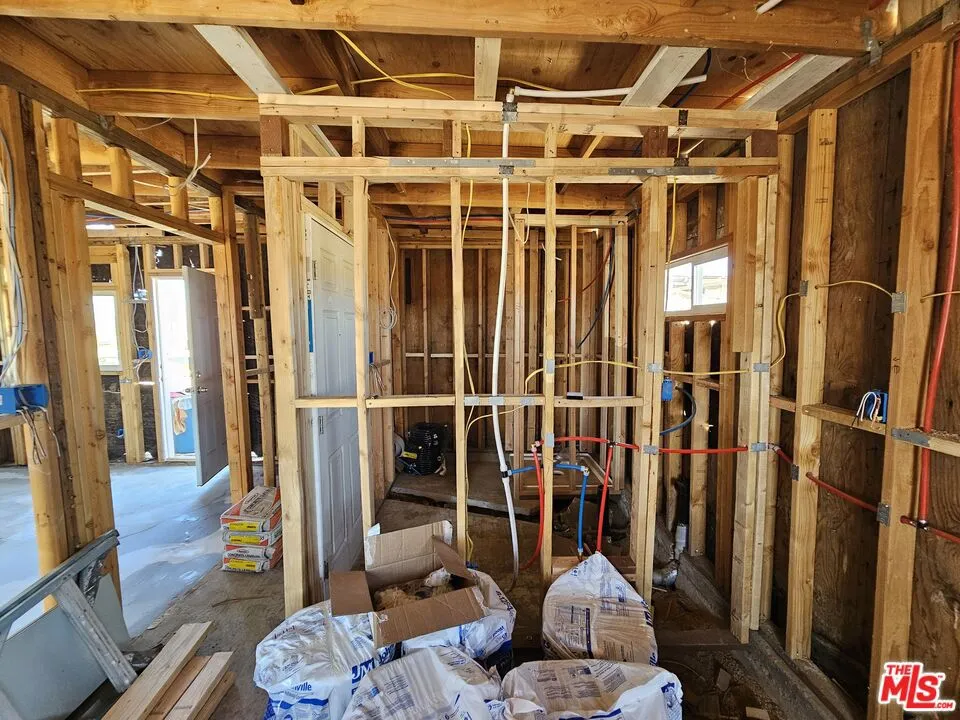 7797 Quartz Road Mojave, CA 93519