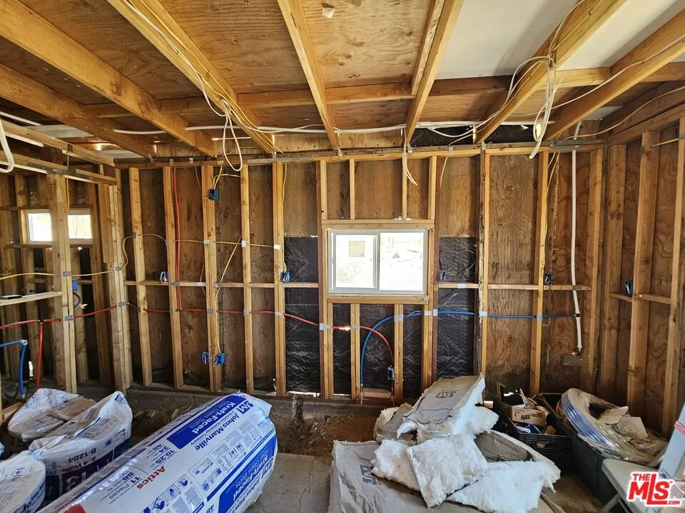 7797 Quartz Road Mojave, CA 93519