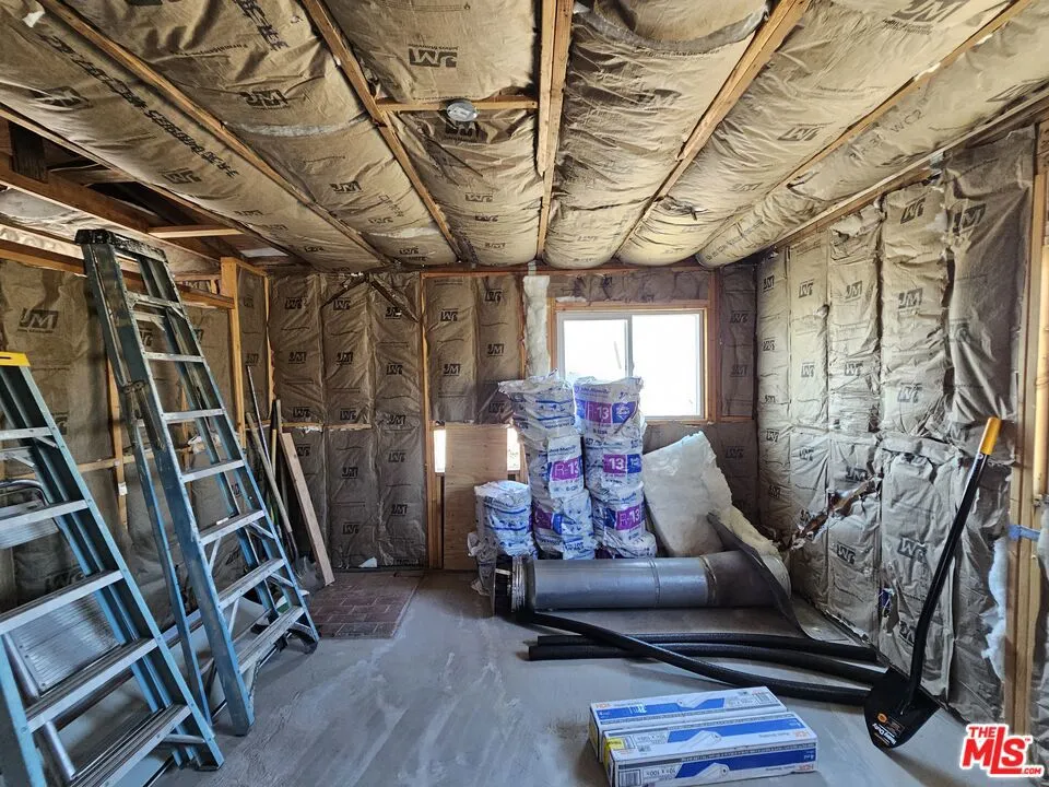 7797 Quartz Road Mojave, CA 93519