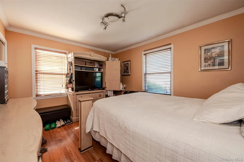 126 Scranton Avenue Lynbrook, NY 11563