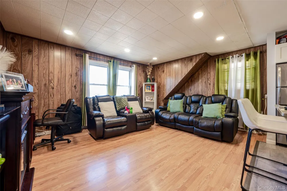 126 Scranton Avenue Lynbrook, NY 11563