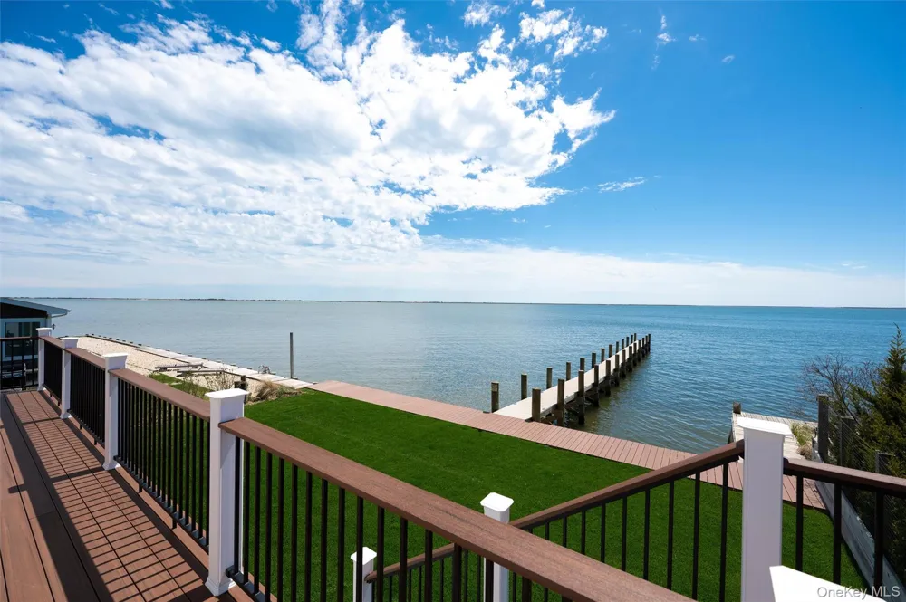 22 Laura Lee Drive Center Moriches, NY 11934