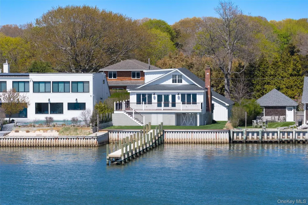 22 Laura Lee Drive Center Moriches, NY 11934