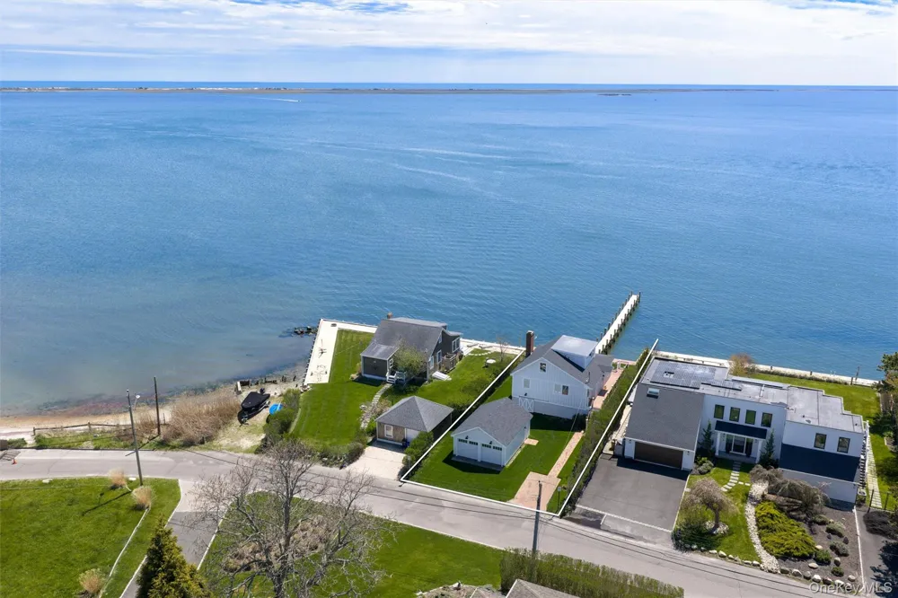22 Laura Lee Drive Center Moriches, NY 11934