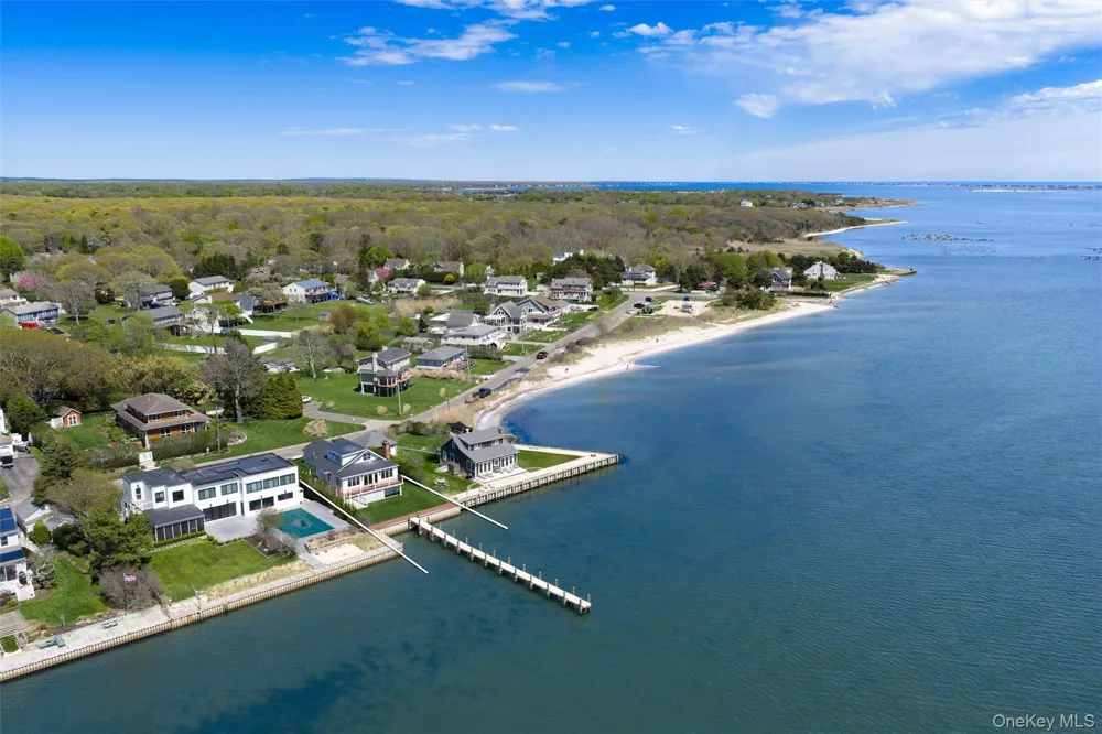 22 Laura Lee Drive Center Moriches, NY 11934