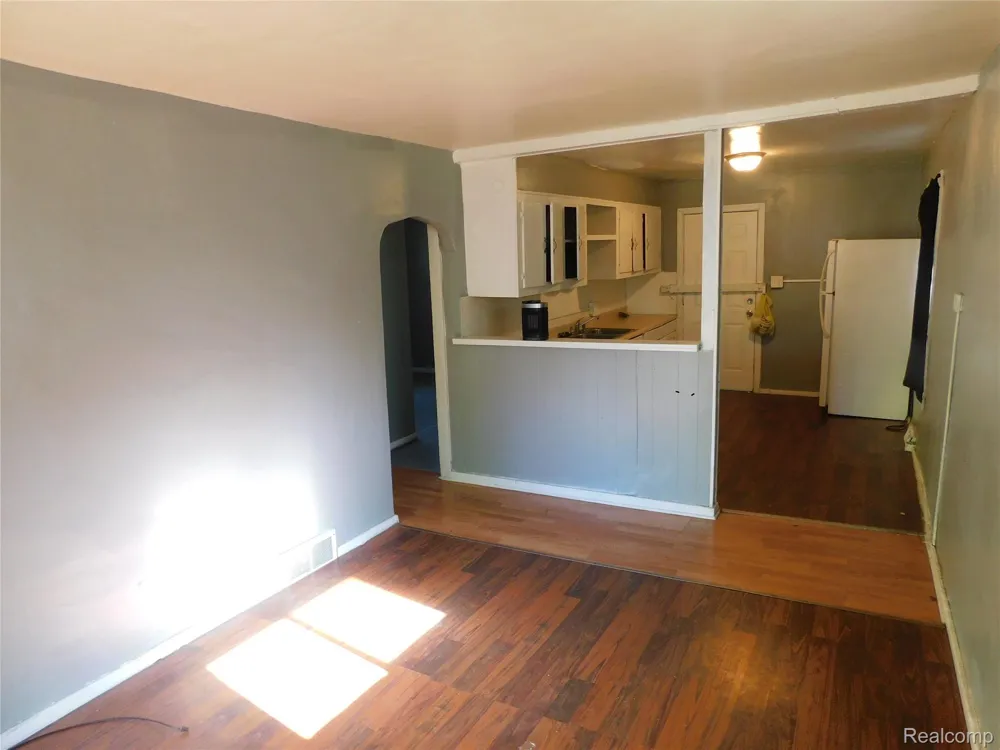 722 Barrie Avenue Flint City, MI 48507