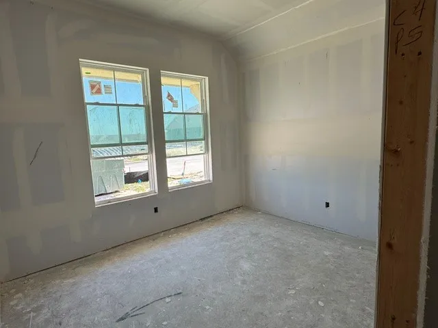 4742 Regents Place Round Rock, TX 78665