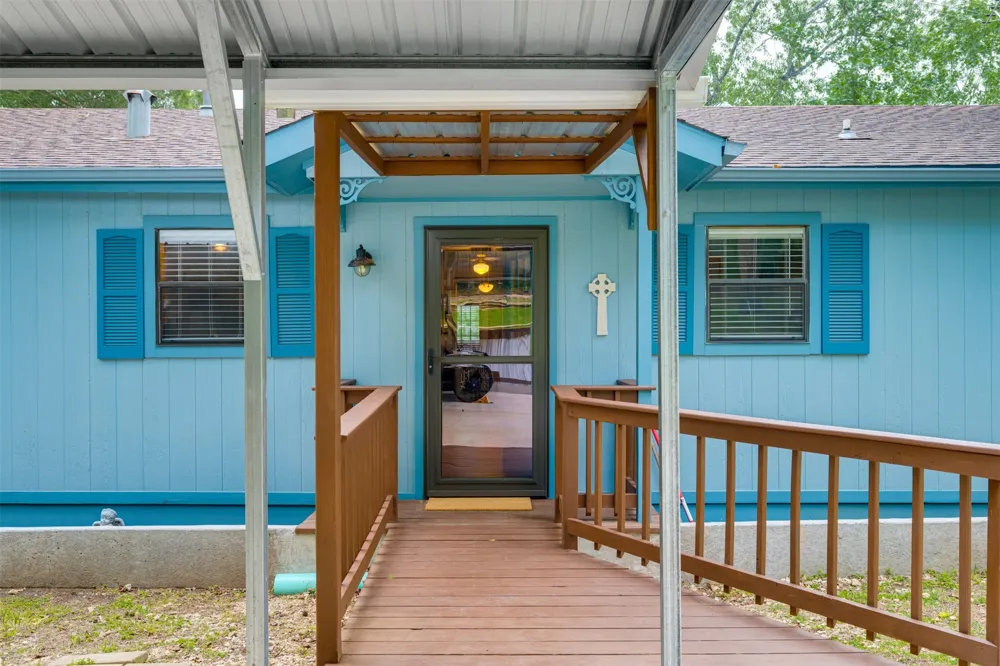 20 Waco Elkhart, TX 75839