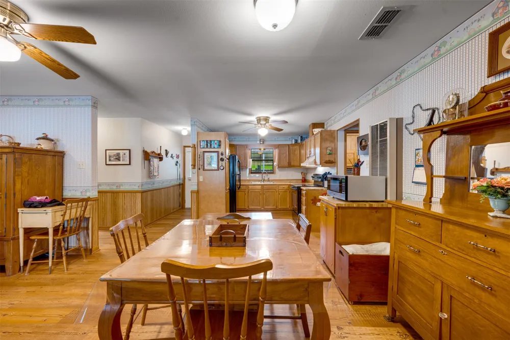 20 Waco Elkhart, TX 75839