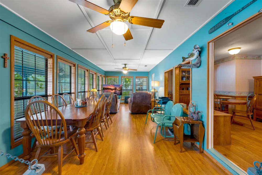 20 Waco Elkhart, TX 75839