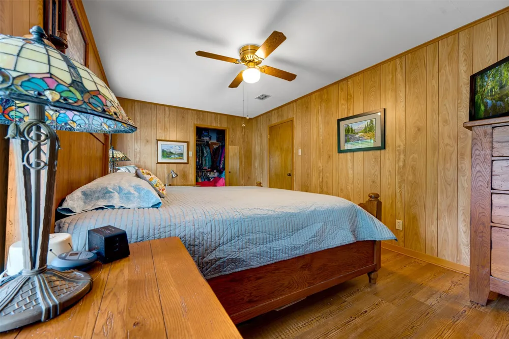 20 Waco Elkhart, TX 75839