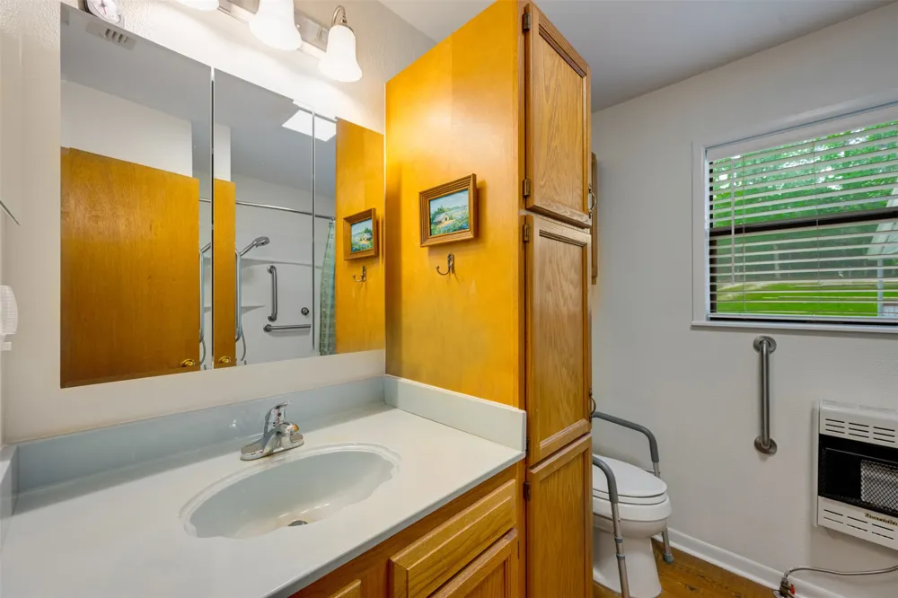 20 Waco Elkhart, TX 75839
