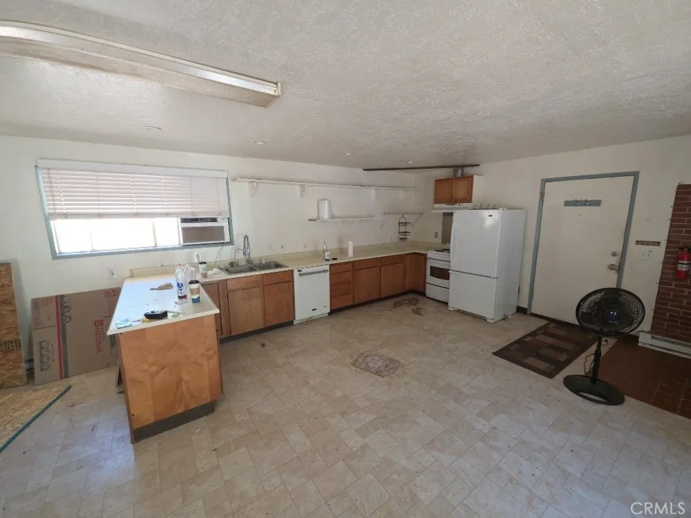 5290 Lake Boulevard Lower Lake, CA 95457